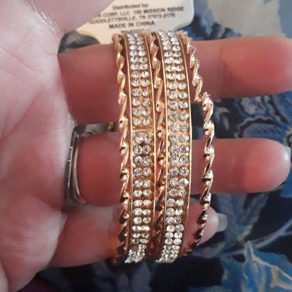 🔥 5 for 20 Set of 5 fashion bracelets - Picture 1 of 2